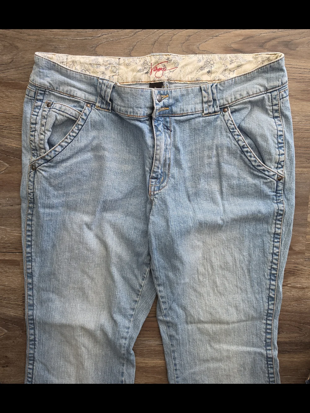 Women's Venezia Light Blue Embroidered Pocket Jeans Size 18